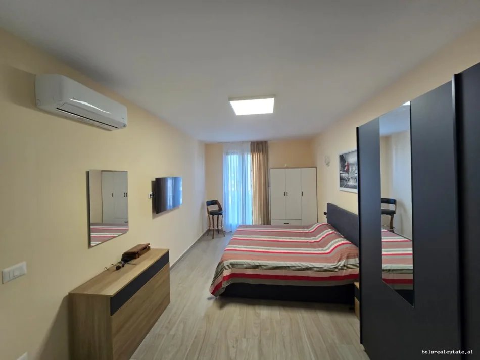 Tirane, jepet me qera apartament 2+1 Kati 2, 110 m² 690 € (Rruga Kongresi i Manastirit, Kimpleksi Zirkon)