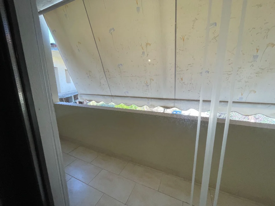 Tirane, jepet me qera apartament 2+1 Kati 2, 350 € (Shkoze)