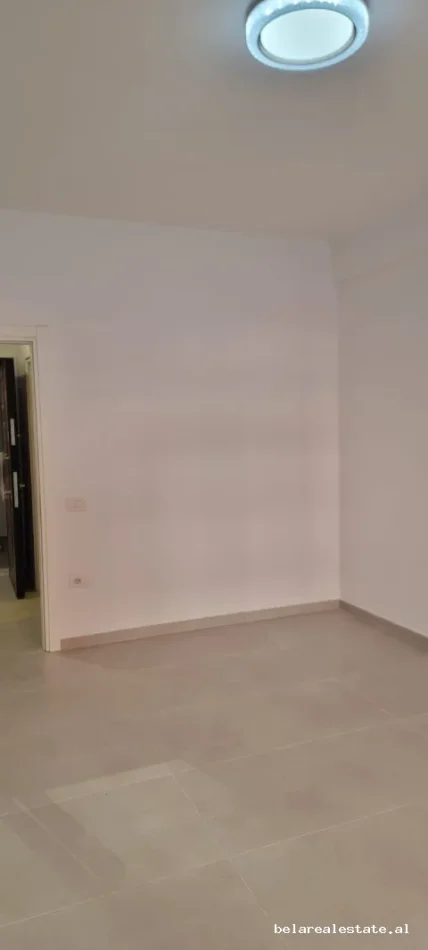 Tirane, jepet me qera apartament 1+1+Ballkon Kati 1, 65 m² 540 € (Astir)