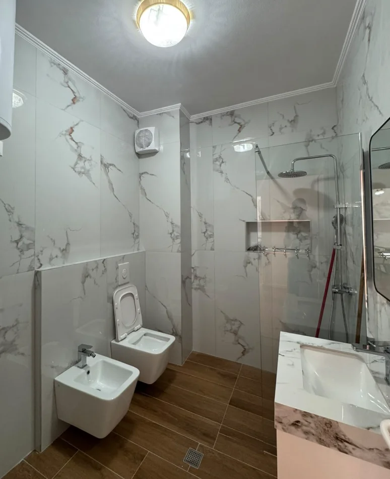 Tirane, shitet apartament 2+1 Kati 6, 93 m² 258.000 € 
