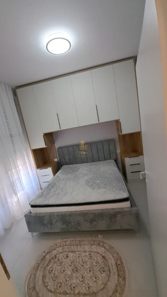 Tirane, jepet me qera apartament 2+1+Ballkon Kati 5, 82 m² 600 € 