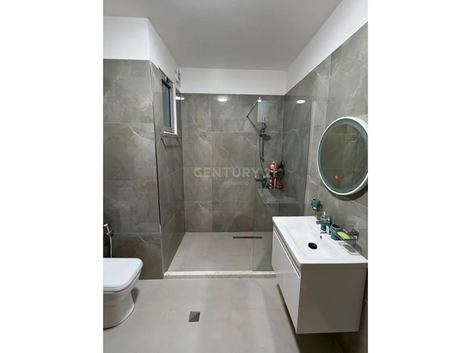 Durres, shes apartament 1+1 Kati 5, 63 m² 95.000 € (Shkembi i Kavajes)