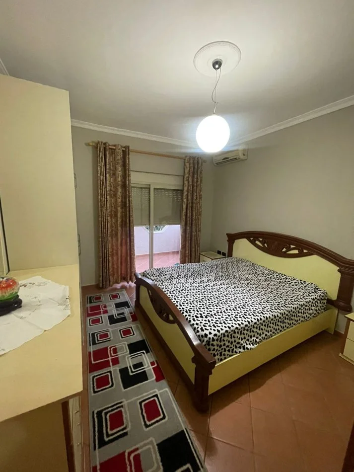 Tirane, jepet me qera Vile 2+1+Ballkon Kati 2, 100 m² 600 € (irfan tomini)