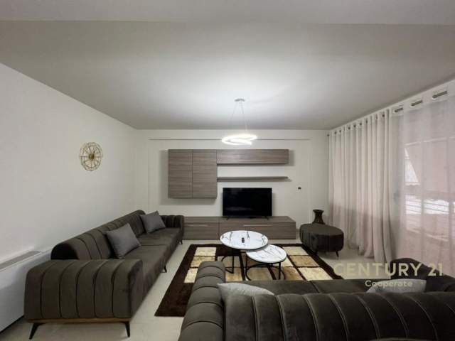 Tirane, jepet me qera apartament 4+1+BLK Kati 4, 145 m² 1.700 Euro (NOBIS)