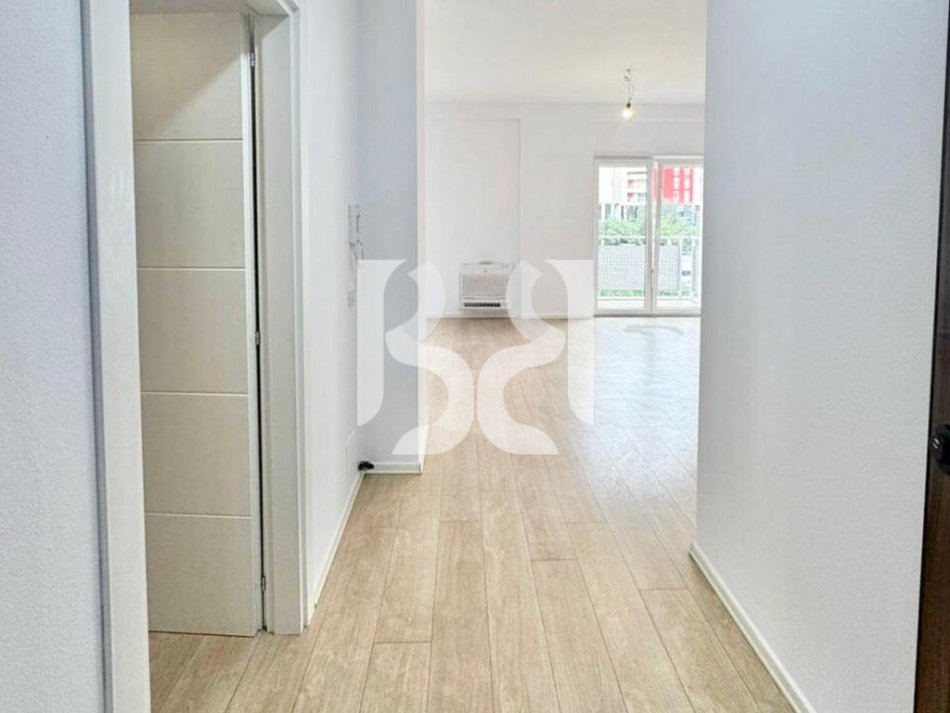 Tirane, jepet me qera apartament 2+1 Kati 3, 95 m² 850 € (Rruga e Kosovareve)