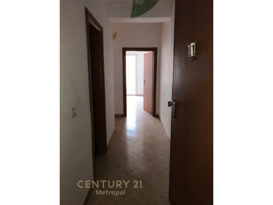 Shesim Apartament 1+1 ne Durres!