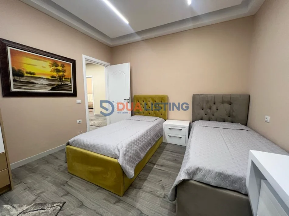 Tirane, jepet me qera apartament 3+1 , 145 m² 900 € (Don Bosko)