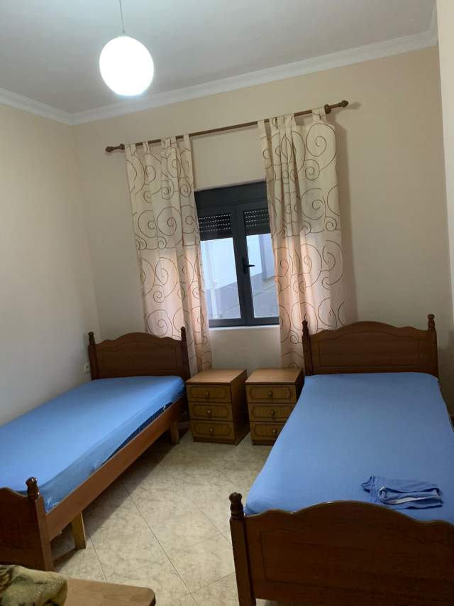 Tirane, jepet me qera apartament 2+1+BLK Kati 4, 85 m² 43.000 Leke (prane Credins Bank)