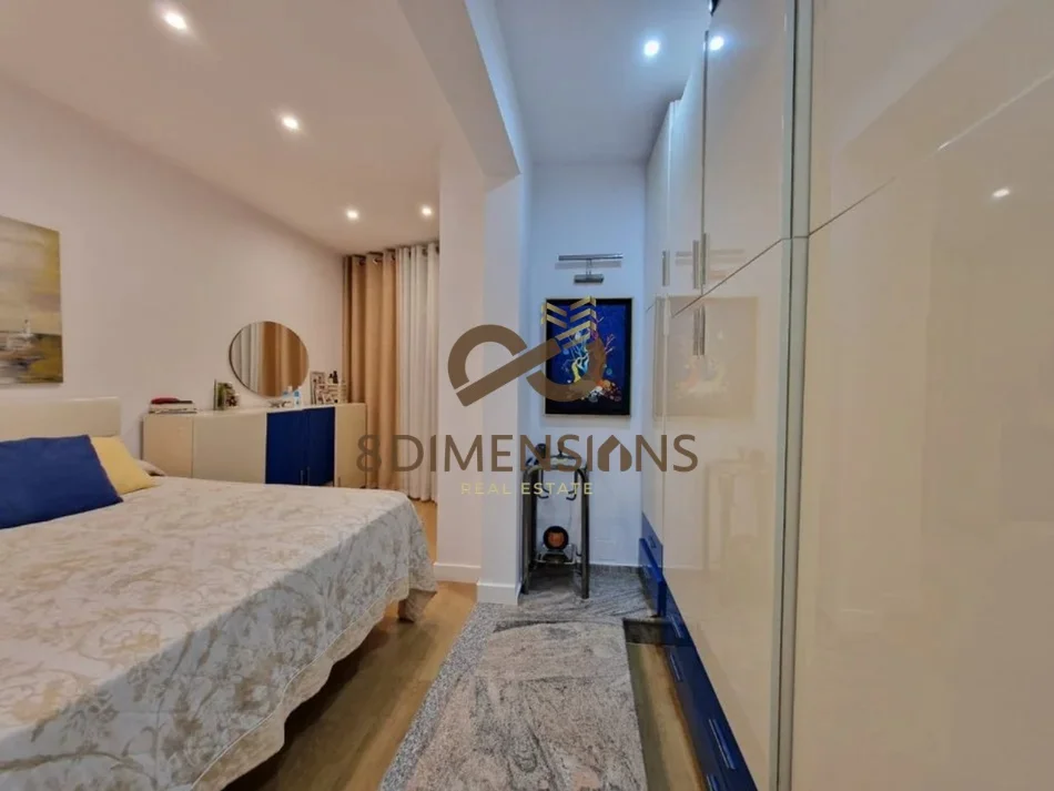 Tirane, shitet apartament 3+1+Ballkon Kati 8, 125 m² 325.000 € (rruga fortuzi)