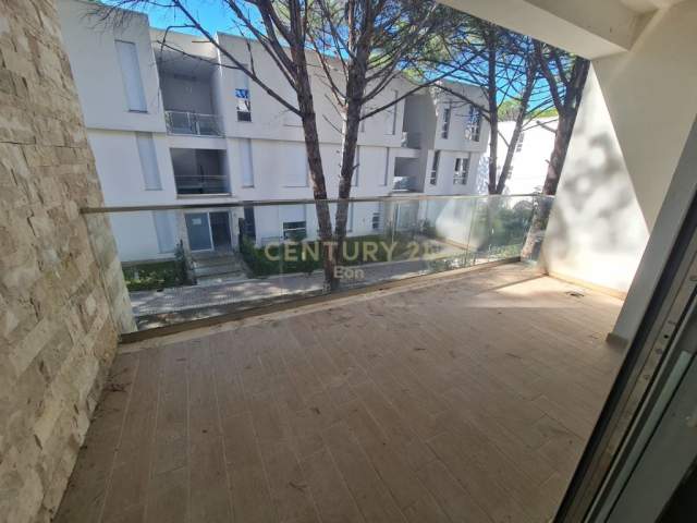 Gjiri Lalezit, SHITET APARTAMENT 2+1+2 NE RESIDENCEN SAN PIETRO, Kati 1, 105 m² 178.000 e