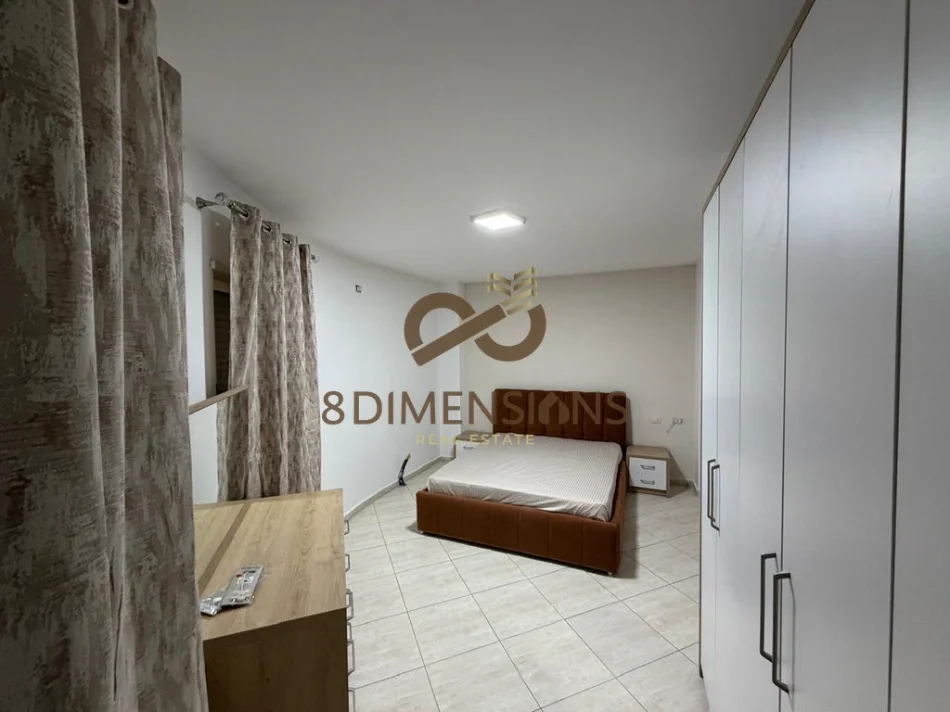 Tirane, jepet me qera apartament 2+1+Ballkon Kati 2, 107 m² 700 € (ish stacioni i trenit)