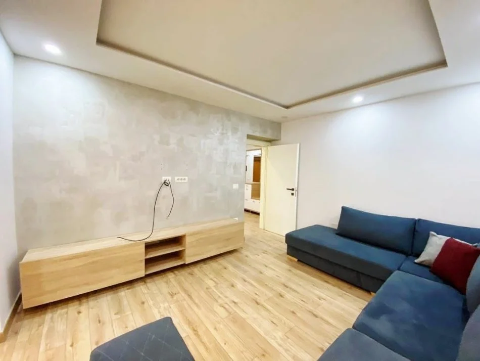 Tirane, shitet apartament 2+1 , 87 m² 239.000 € 