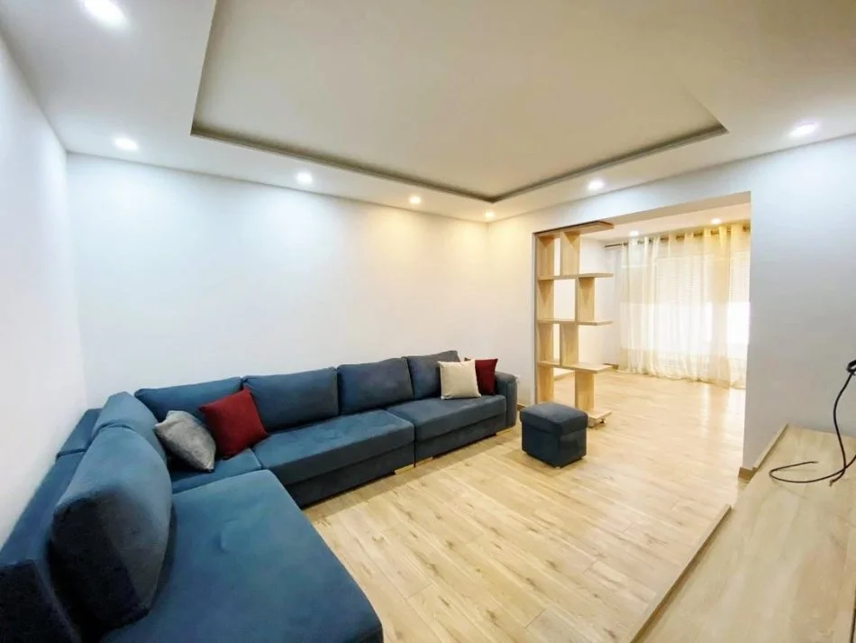 Tirane, shitet apartament 2+1 , 87 m² 239.000 € 
