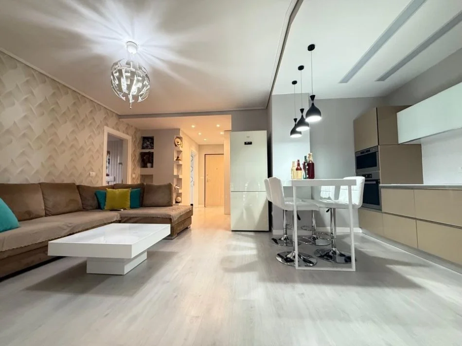 Tirane, shitet apartament 2+1 , 92 m² 146.000 € 