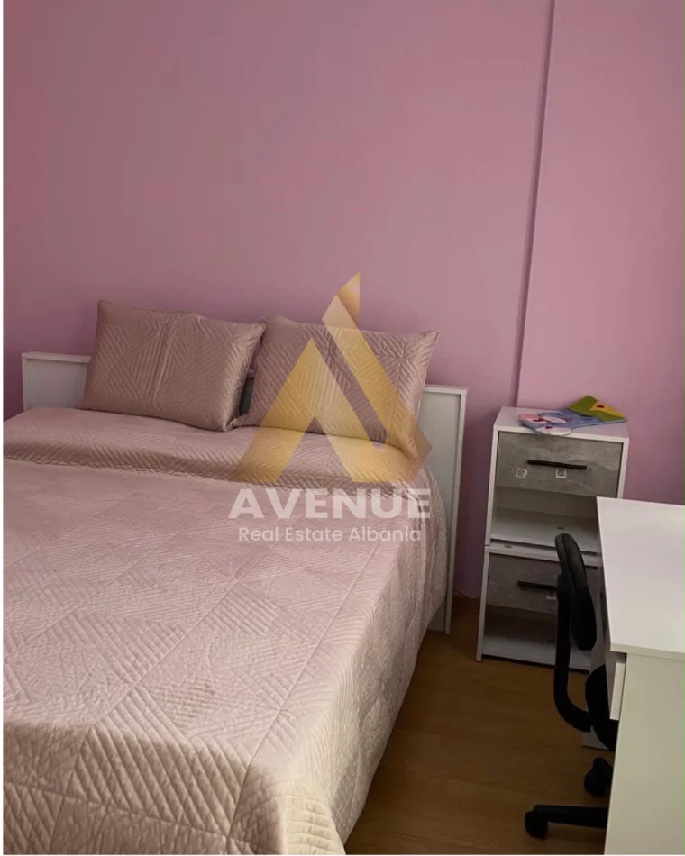 Tirane, jepet me qera apartament 2+1+Ballkon , 70 m² 800 € (Rruga Bardhok Biba)
