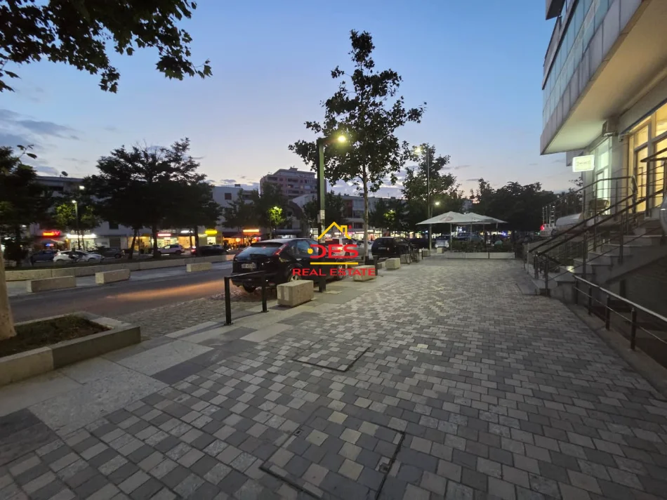 Vlore, shitet ambjent biznesi Kati 0, 65 m² 270.000 € (Rruga Sulejman Delvina)