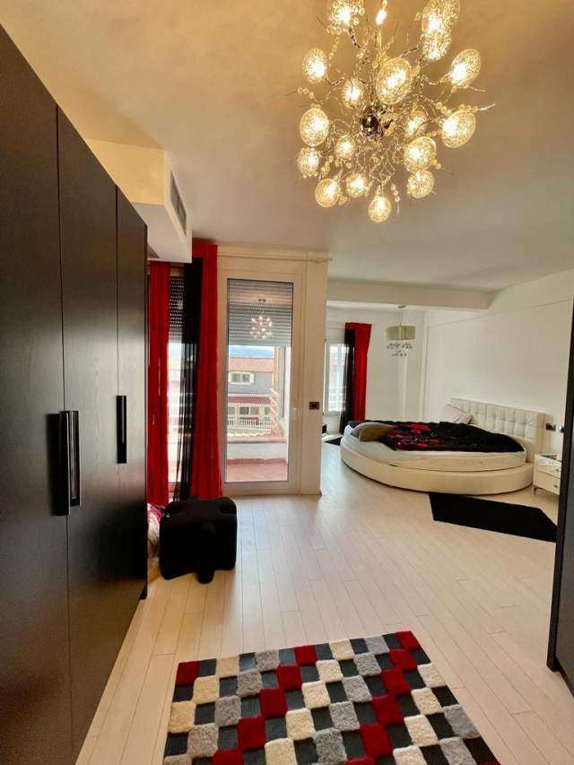 Tirane, shes apartament duplex 2+1+BLK Kati 1, 250.000 Euro (Kodra e Diellit)