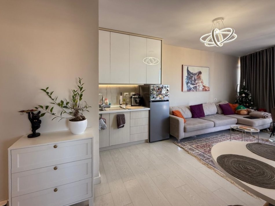 Tirane, shitet apartament 1+1 , 50 m² (Rr Bardhyl)