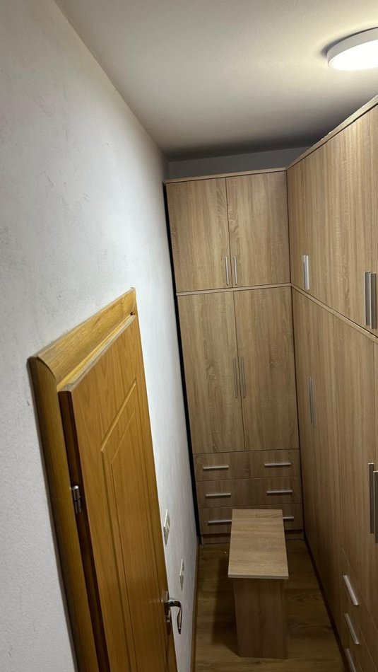 Tirane, jepet me qera apartament 2+1 Kati 7, 110 m² 600 € (tek pallati me shigjeta)