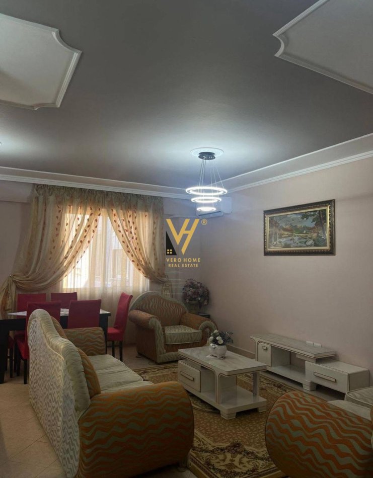 Tirane, jepet me qera apartament 2+1+Ballkon Kati 8, 85 m² 650 € (VASIL SHANTO)