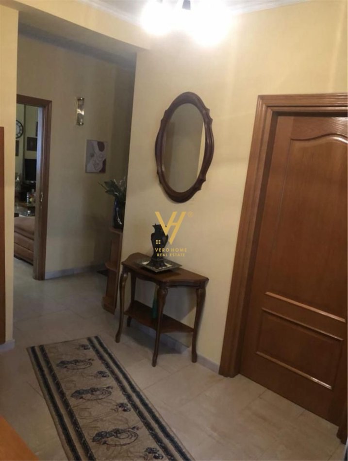 Tirane, shitet apartament 3+1+Ballkon Kati 7, 125 m² 380.000 € (RRUGA E ELBASANIT)