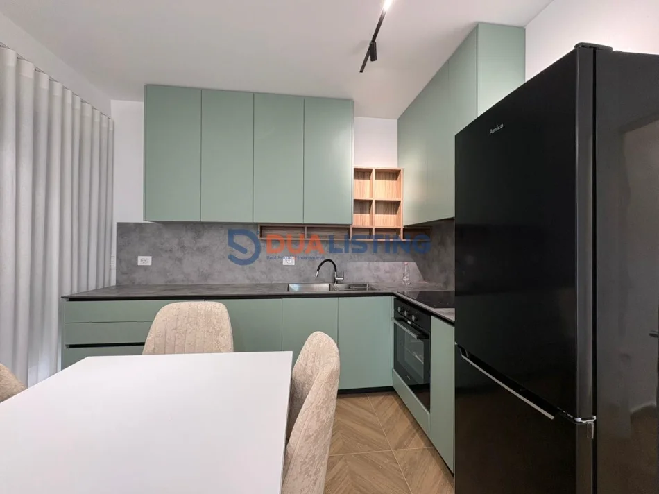 Tirane, shitet 2 apartamente 1+1 , 129 m² 315.000 € (Astir)