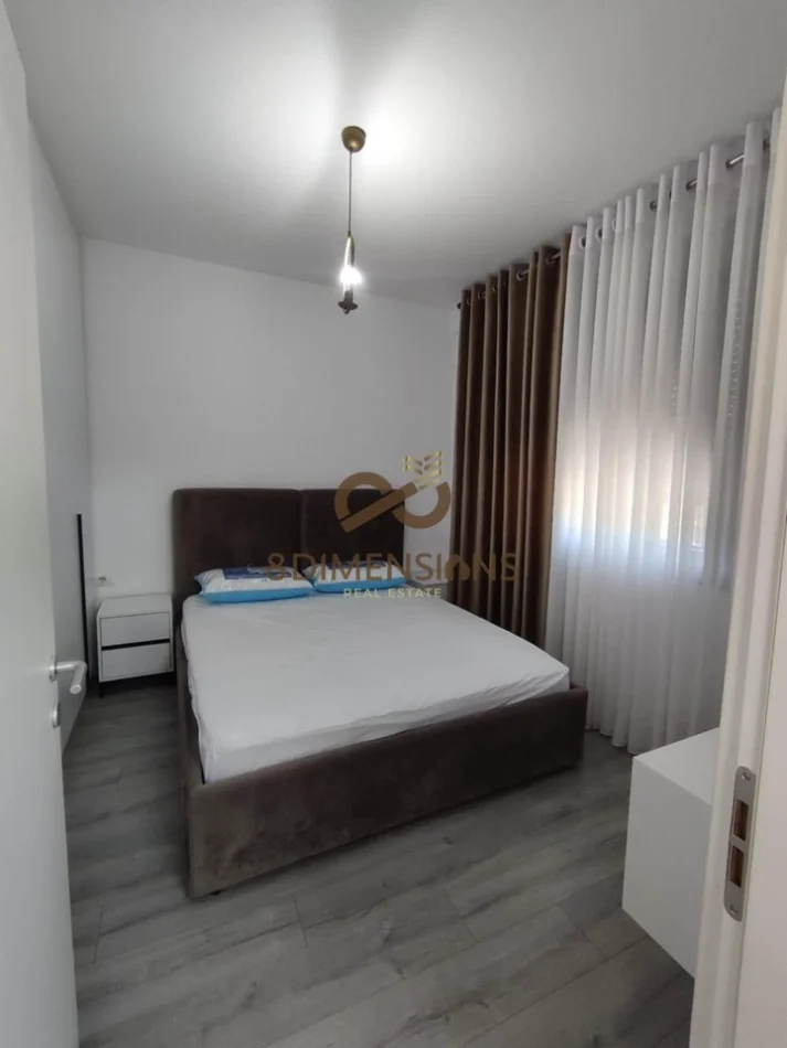 Tirane, jepet me qera apartament 1+1+Ballkon Kati 1, 51 m² 500 € (yzberisht)