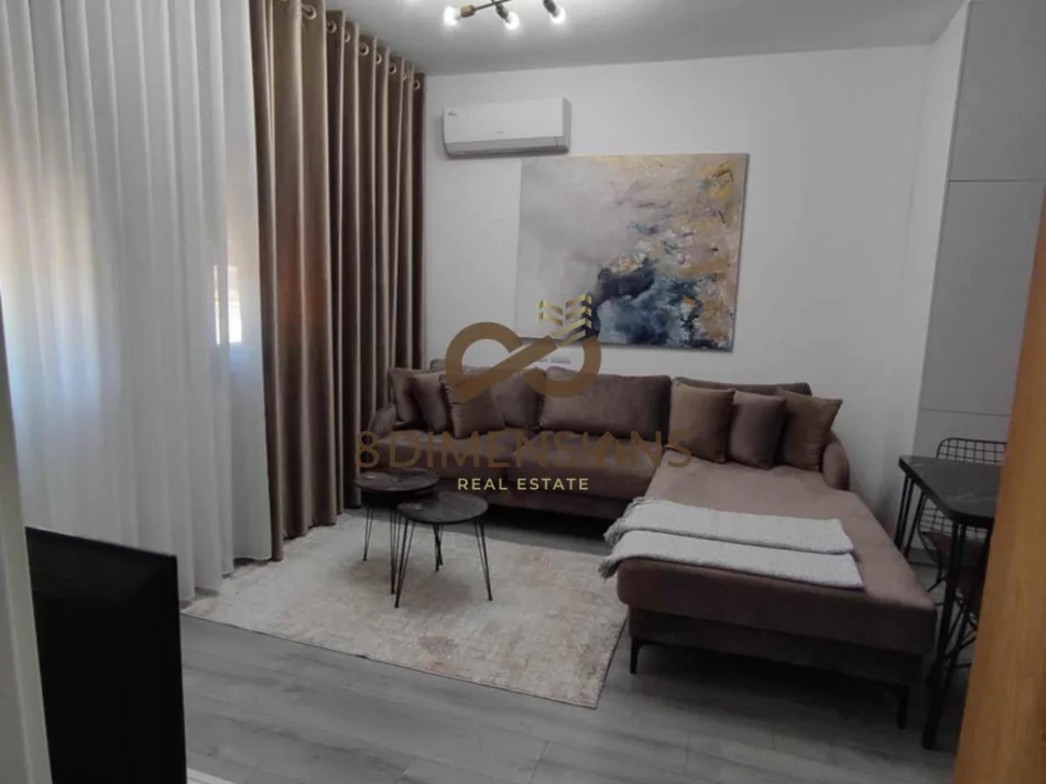 Tirane, jepet me qera apartament 1+1+Ballkon Kati 1, 51 m² 500 € (yzberisht)