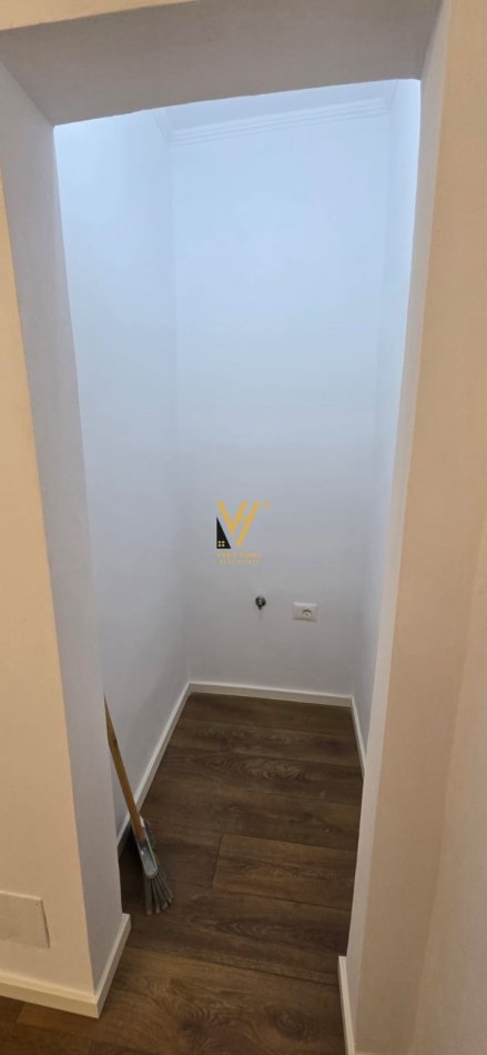 Tirane, shitet apartament 1+1+Ballkon Kati 4, 59 m² 140.000 € (21 DHJETORI)