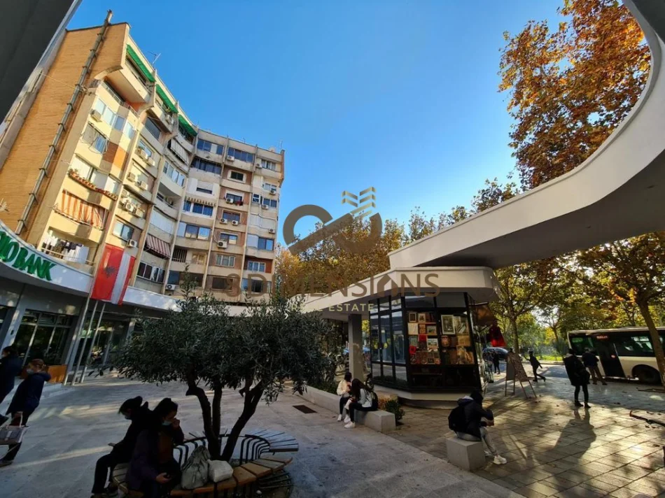 Tirane, shitet ambjent biznesi Kati 0, 24 m² 165.000 € (rruga e barrikadave)