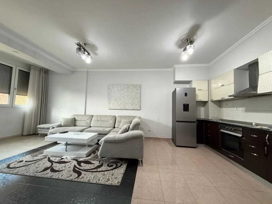 Tirane, shitet apartament 3+1 , 124 m² 299.000 € (myslym shyri)