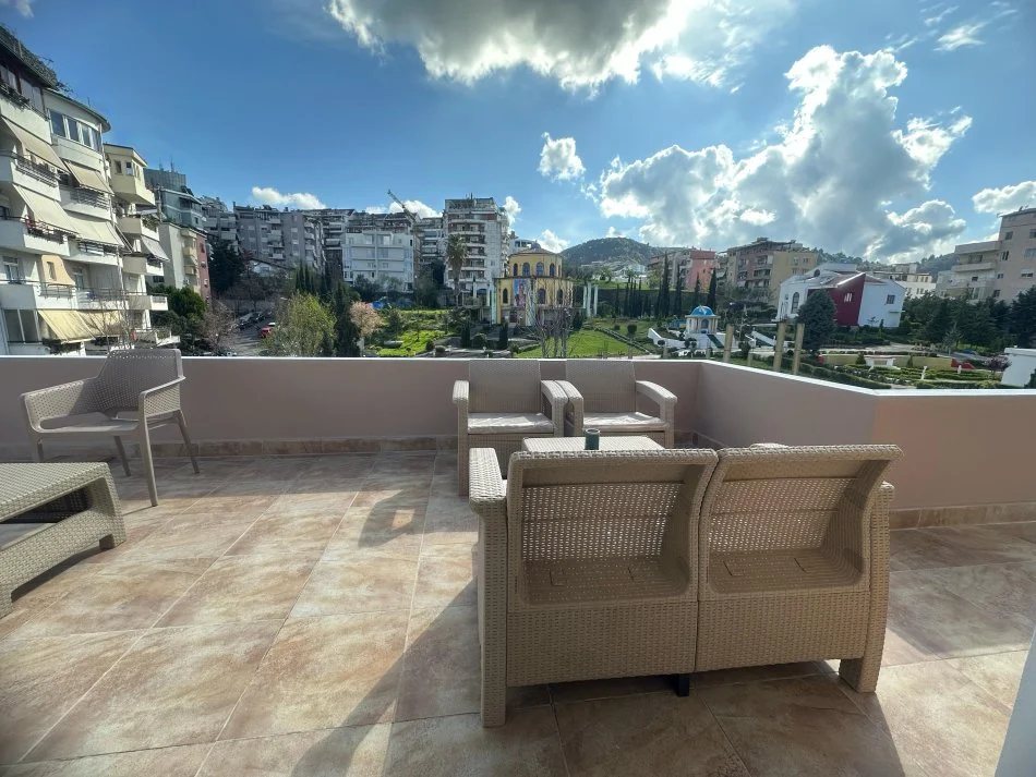 Tirane, jepet me qera ambjent biznesi Kati 0, 658 m² 6.000 € (Rruga Rrapo Hekali)