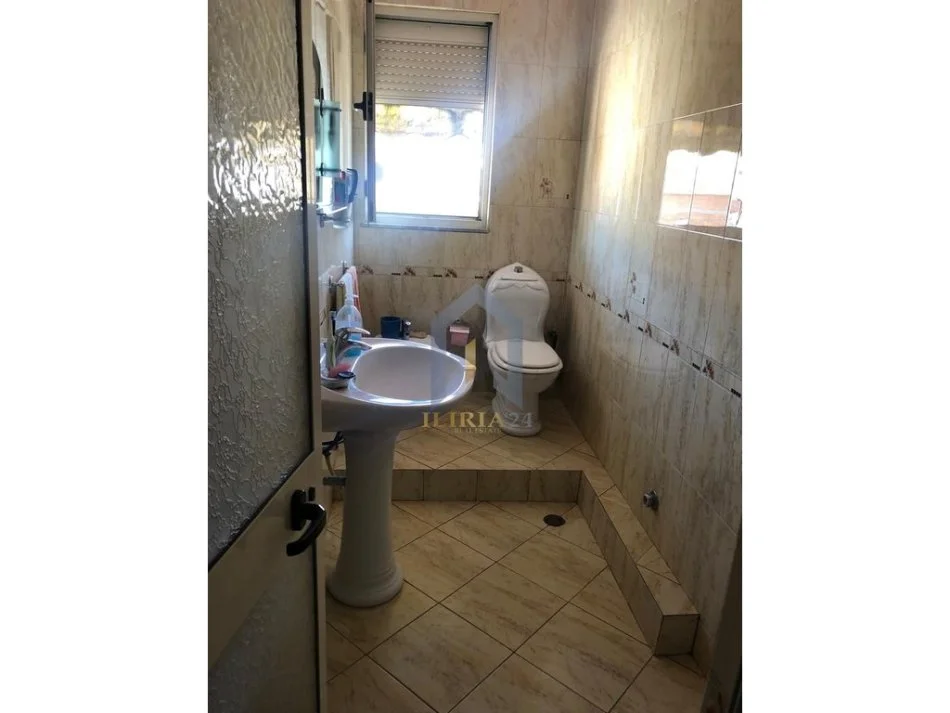 Tirane, shitet apartament 2+1+Ballkon Kati 6, 91 m² 220.000 € (Rruga E Elbasanit)