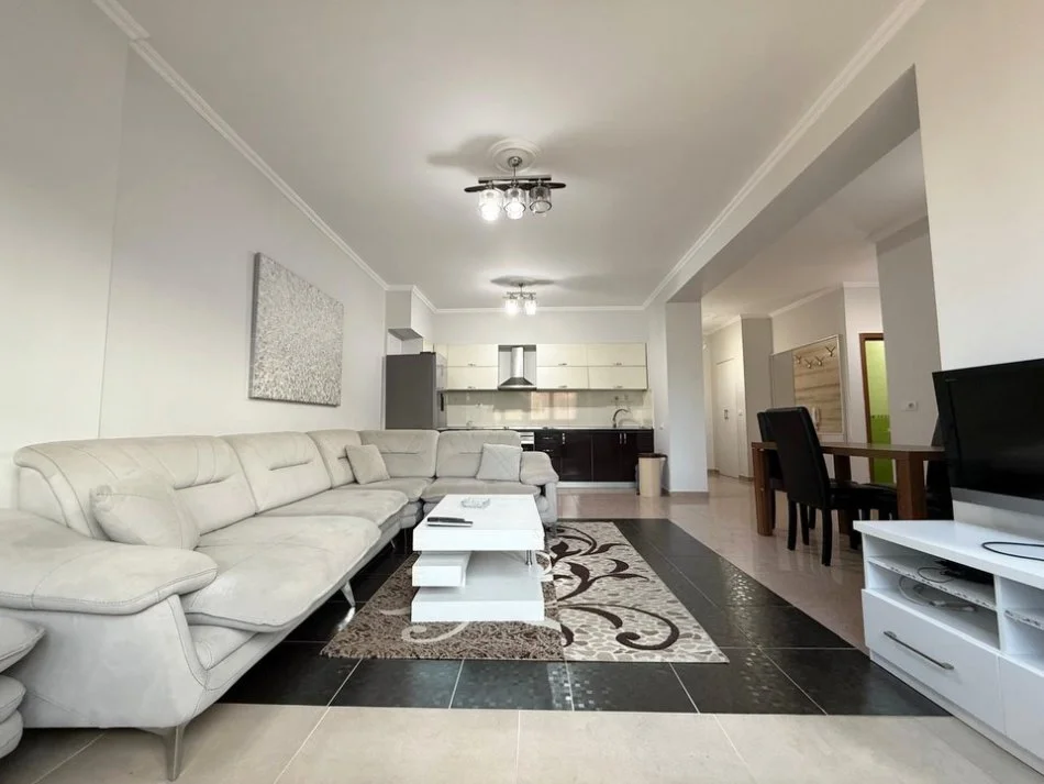 Tirane, shitet apartament 3+1 , 124 m² 299.000 € (myslym shyri)