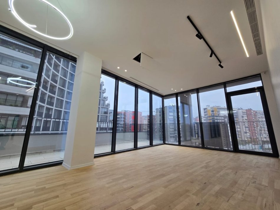 Tirane, shitet apartament 2+1+Ballkon , 150 m² 439.000 € (rruga kosovareve)