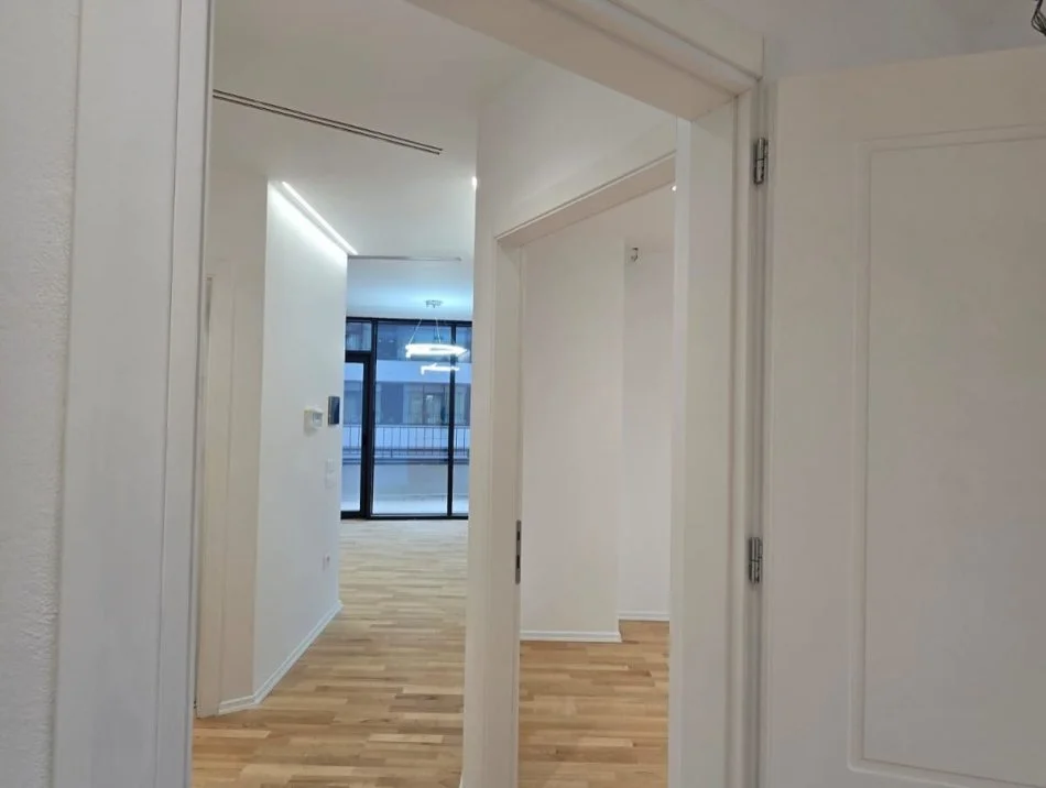 Tirane, shitet apartament 2+1+Ballkon , 150 m² 439.000 € (rruga kosovareve)