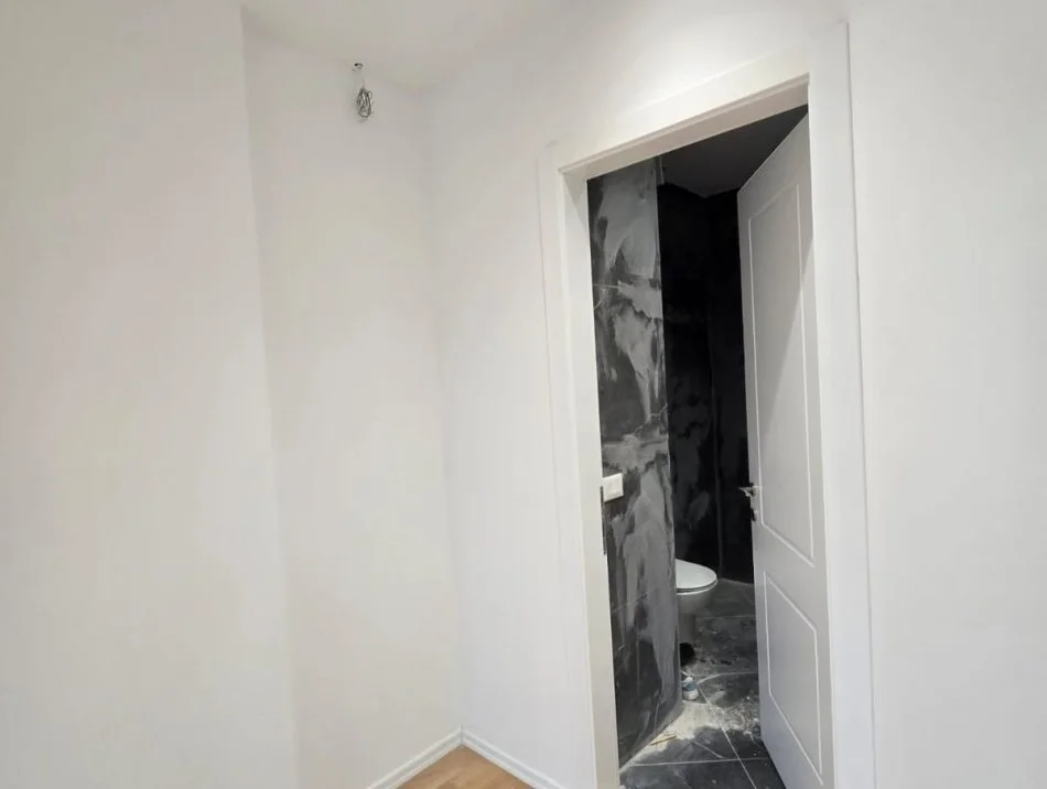 Tirane, shitet apartament 2+1+Ballkon , 150 m² 439.000 € (rruga kosovareve)