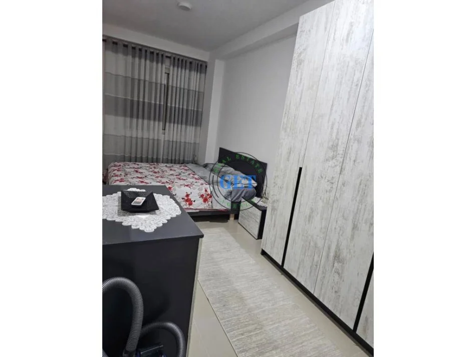 Durres, jepet me qera apartament 1+1 Kati 2, 65 m² 300 € (Prane Spitalit)