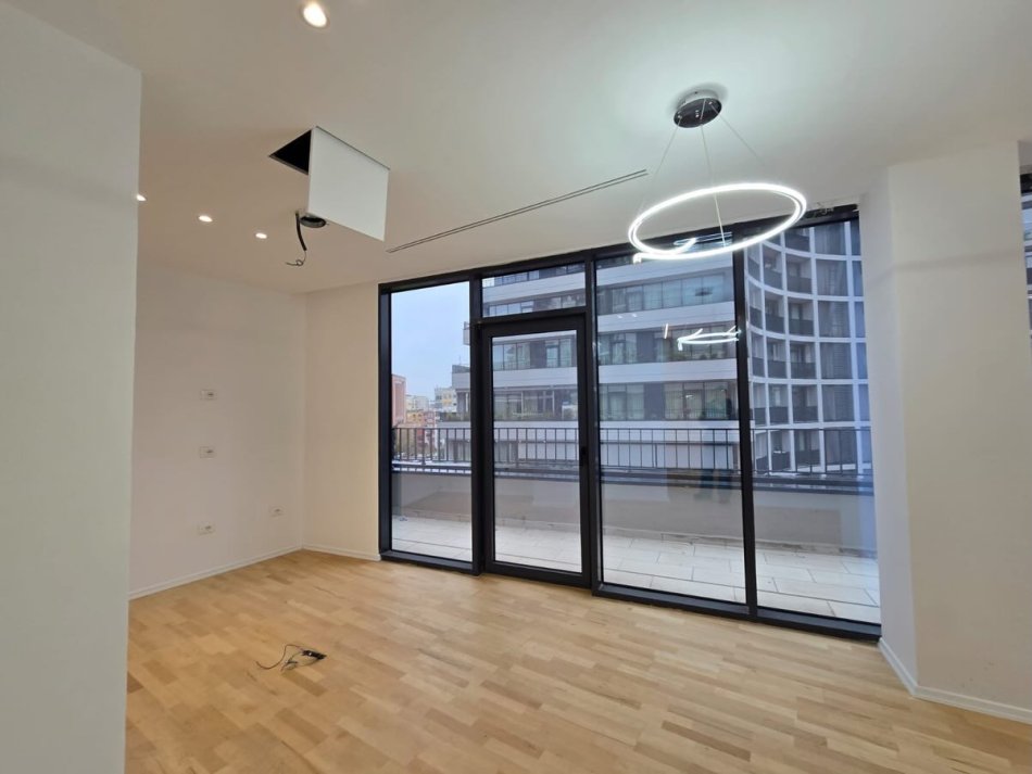 Tirane, shitet apartament 2+1+Ballkon , 150 m² 439.000 € (rruga kosovareve)