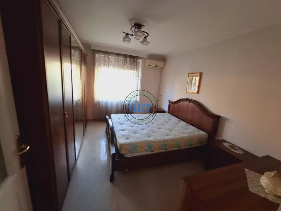 Durres, jepet me qera apartament 2+1 Kati 4, 85 m² 400 € (Qender, DURRES)