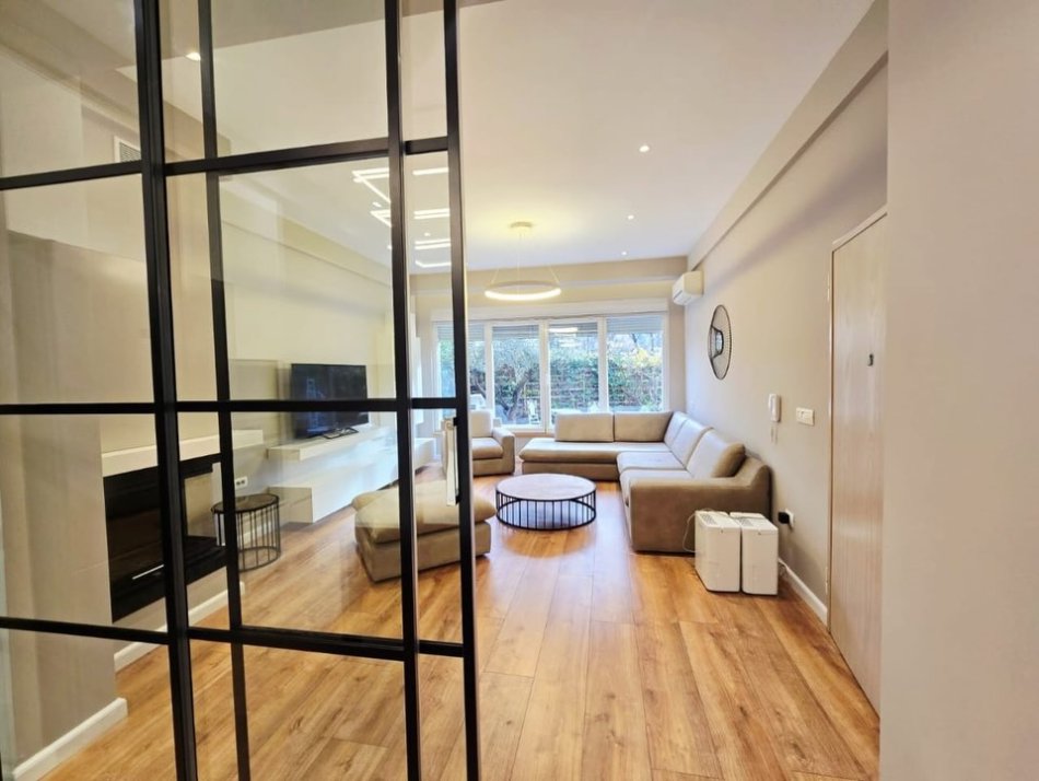 Tirane, shitet apartament , 170 m² 489.000 € 