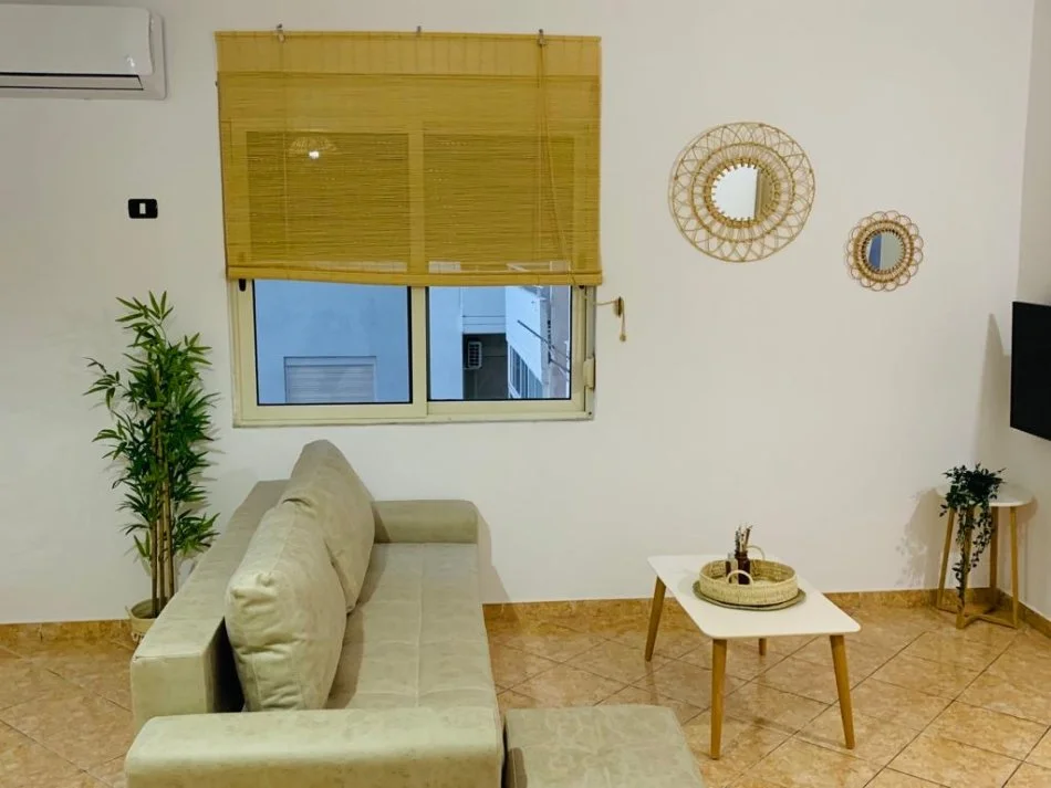 Vlore, jepet me qera apartament 2+1+Ballkon Kati 4, 98 m² 440 € (Gjergj Arianiti)