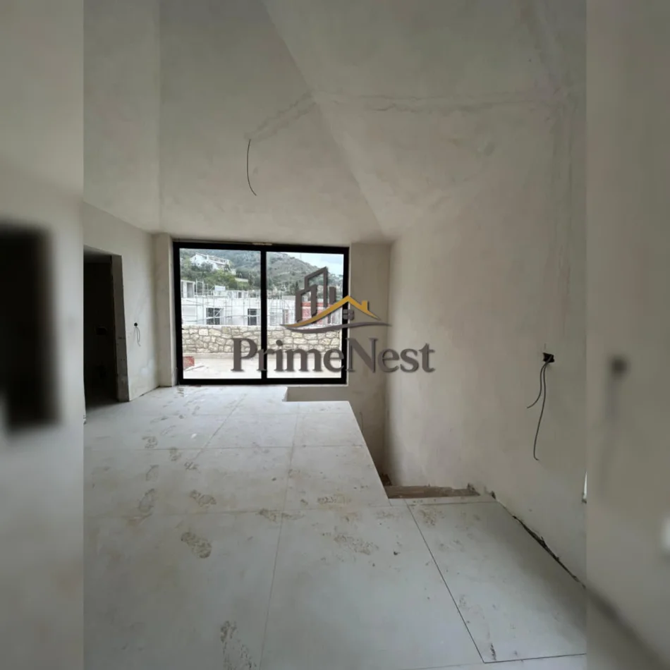 Shitet Vile 2 Katshe , 175 m² Qeparo