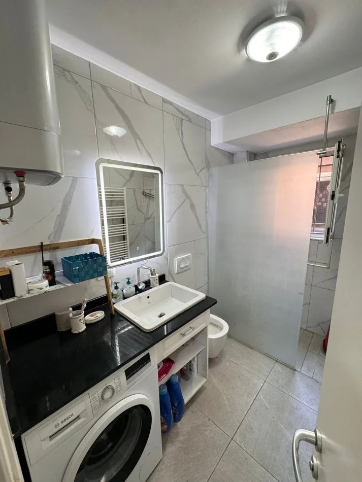 Tirane, shitet apartament , 