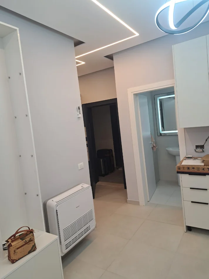 Tirane, jepet me qera 2+1 , 