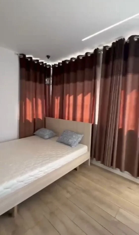 Tirane, jepet me qera apartament 2+1+Ballkon Kati 6, 80 m² 500 € (Kodra e diellit , prane market cok)