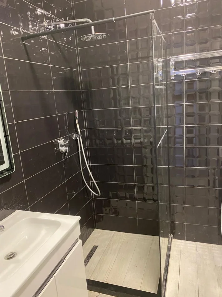 Kavaje, shitet apartament 1+1 Kati 3, 68 m² 88.400 € (Mali i Robit)