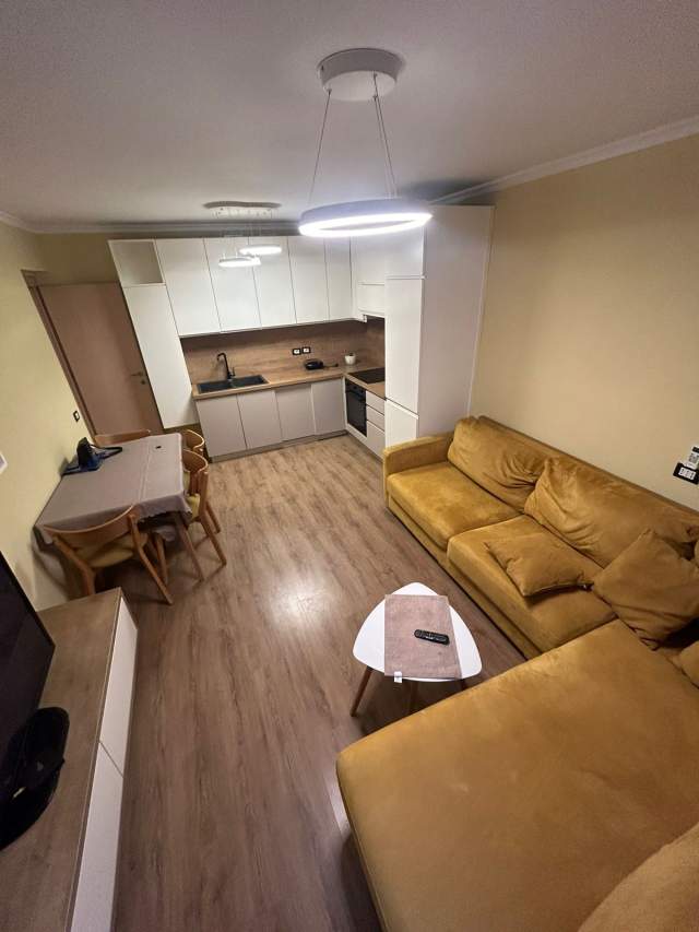 Tirane, jap me qera apartament 1+1+BLK Kati 4, 56 m² 400 Euro (Rruga Arkitekt Kasemi)