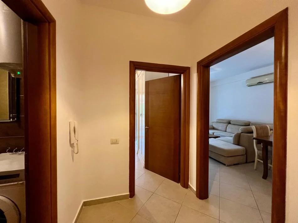 Shqiperi, jepet me qera apartament 2+1+Ballkon Kati 2, 72 m² 600 € (Kopshti Zoologjik - Tirane)