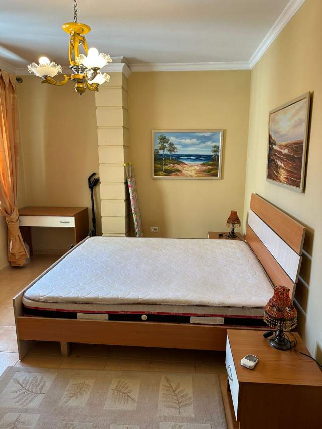 Tirane, jepet me qera apartament 1+1+BLK 66 m² 500 Euro (Rruga e Elbasanit ,Ambasada Amerikane)